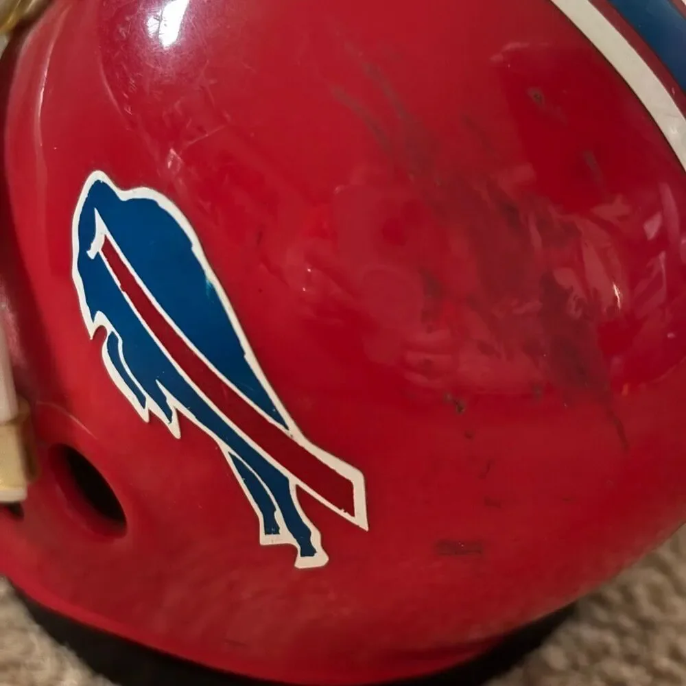Buffalo Bills Vintage NFL Helmet Clock Radio